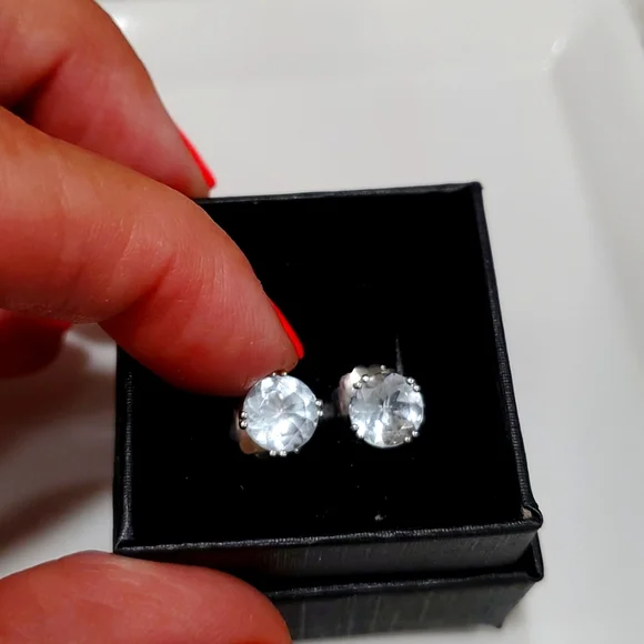 Aquamarine 14k white gold studs From Macy's - Picture 1 of 10